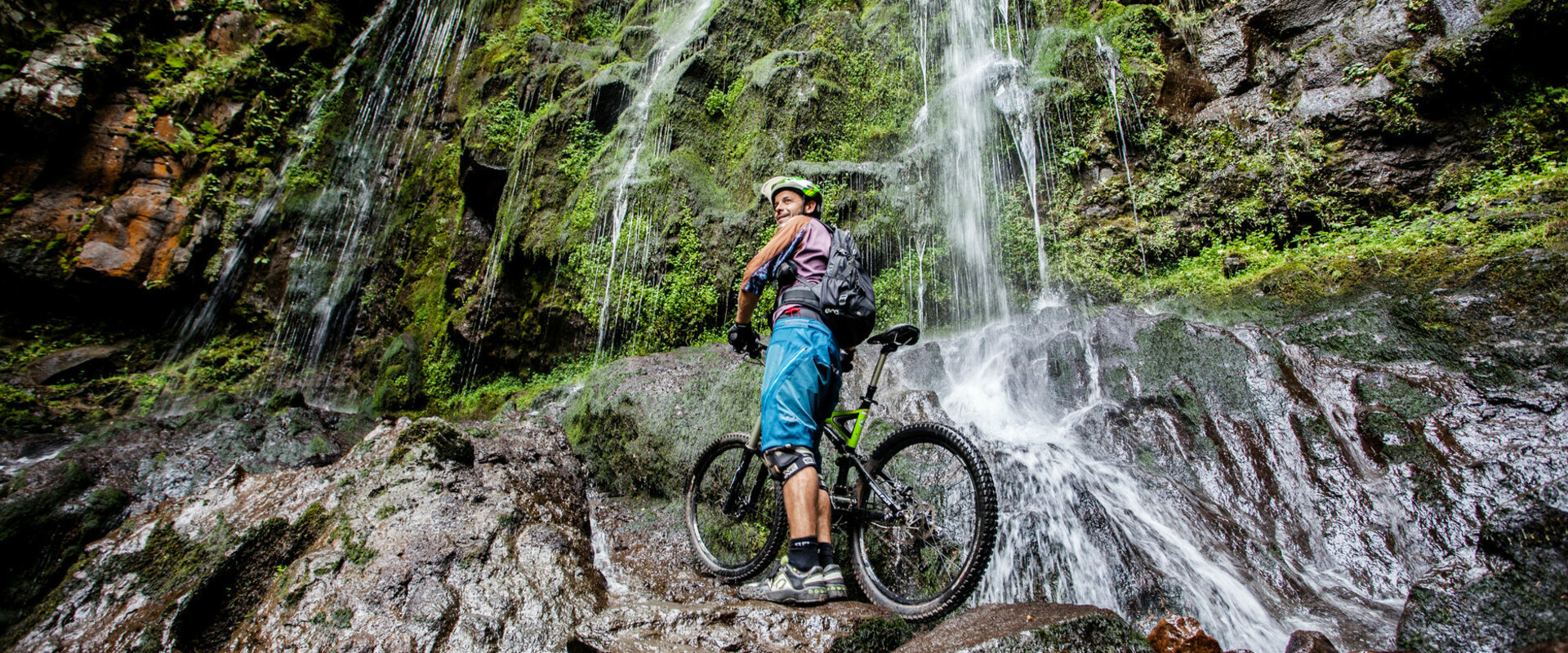 randonnée pédestre-VTT-raquettes-cantal-lioran-puy mary-auvergne